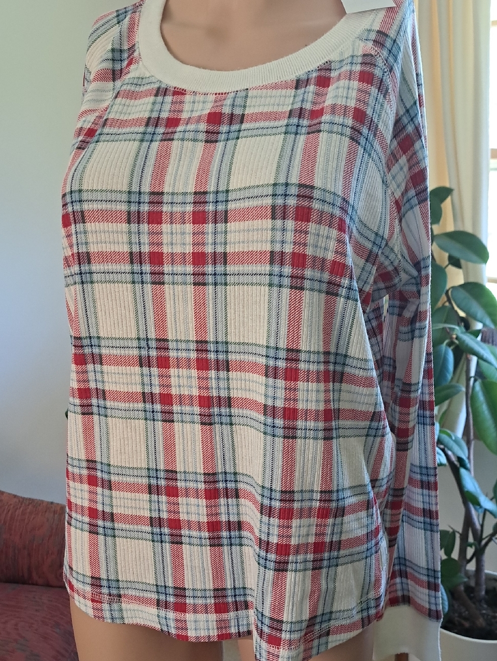 GAP Cream Plaid Long-Sleeve Tee with Red and Blue Stripes Ptp 20"